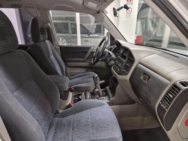 02/2002 MITSUBISHI, Pajero