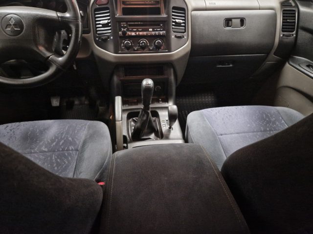 02/2002 MITSUBISHI, Pajero